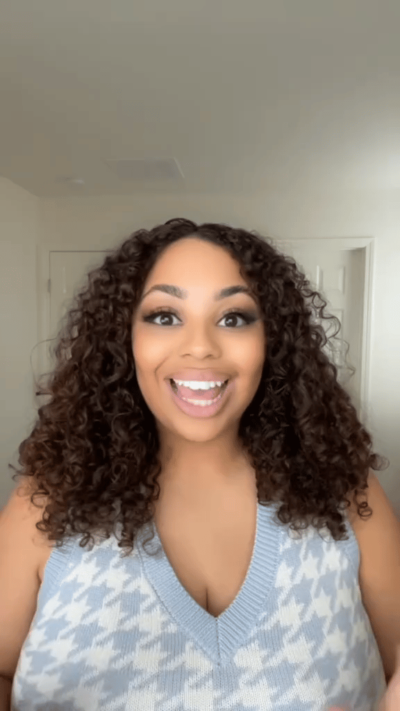 AI Headshot Generator Testimonial Black Woman